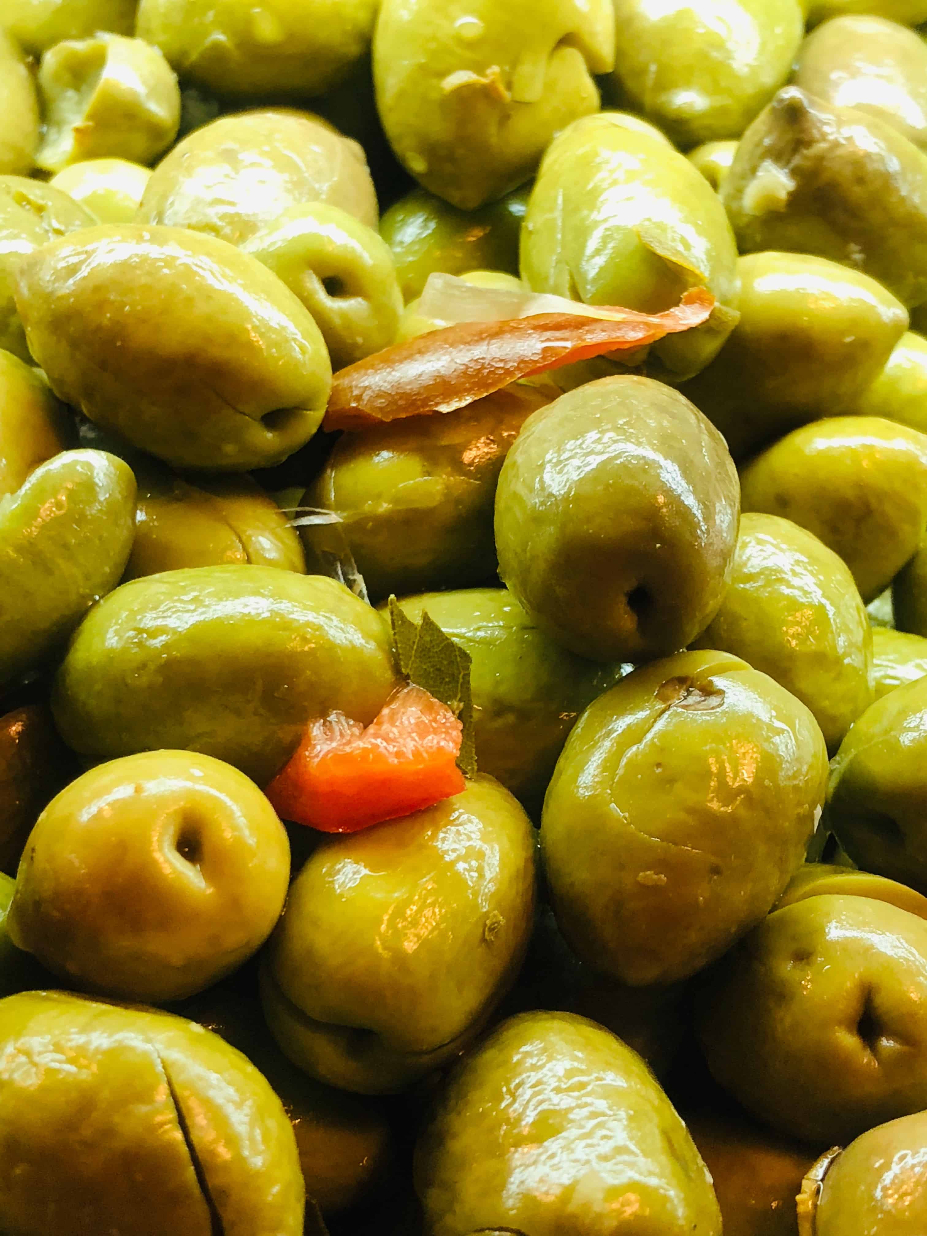 Chater Olives